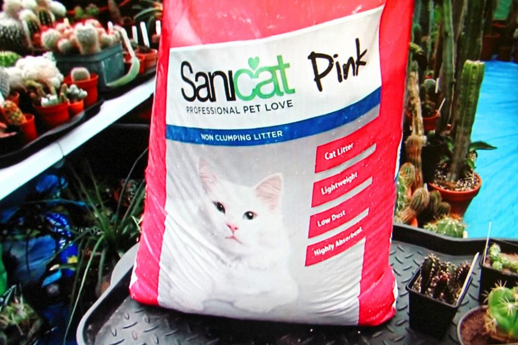 Sanicat Pink cat litter Low dust lightweight non clumping